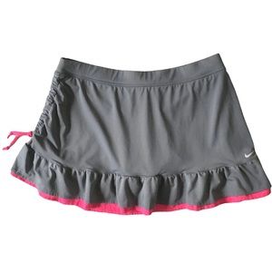 Nike Dri-Fit Athletic Skort Size S Small Gray with Pink Accents and Ruffled Hem